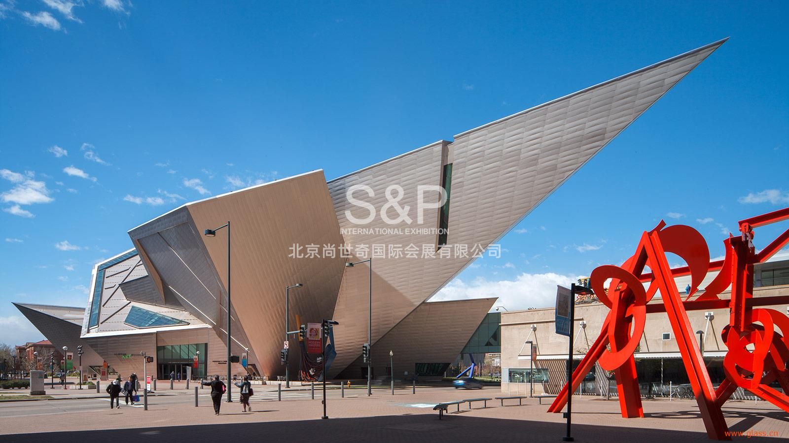 當(dāng)藝術(shù)邂逅玻璃 ——北玻打造丹佛藝術(shù)博物館“新接待中心”項(xiàng)目 當(dāng)藝術(shù)邂逅玻璃 ——北玻打造丹佛藝術(shù)博物館“新接待中心”項(xiàng)目